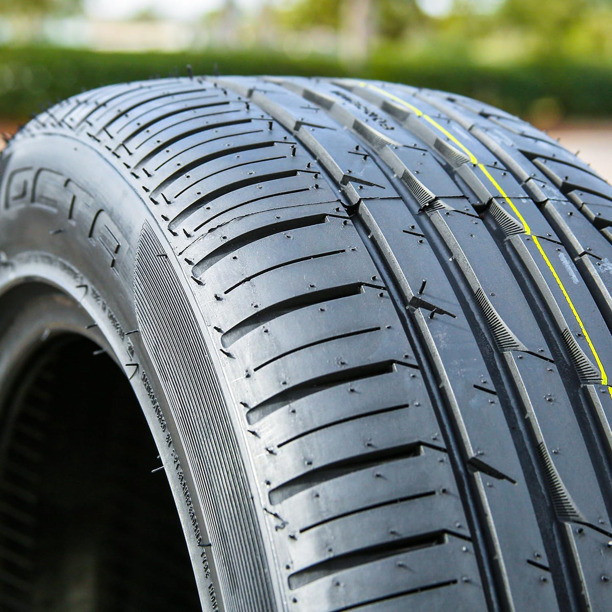 2 x 215/60R16 99V XL All Season Performance Tires E551857