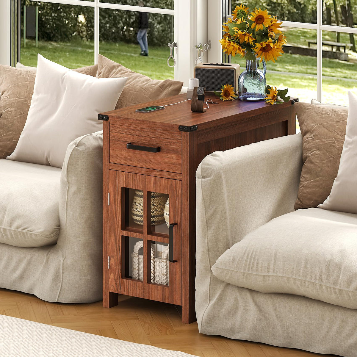 End Table with Charging Station V579782